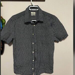 Spirit men’s button down